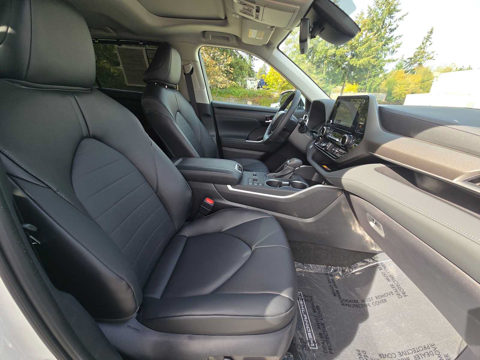 Used 2026 Toyota Highlander XLE AWD/4WD image 11
