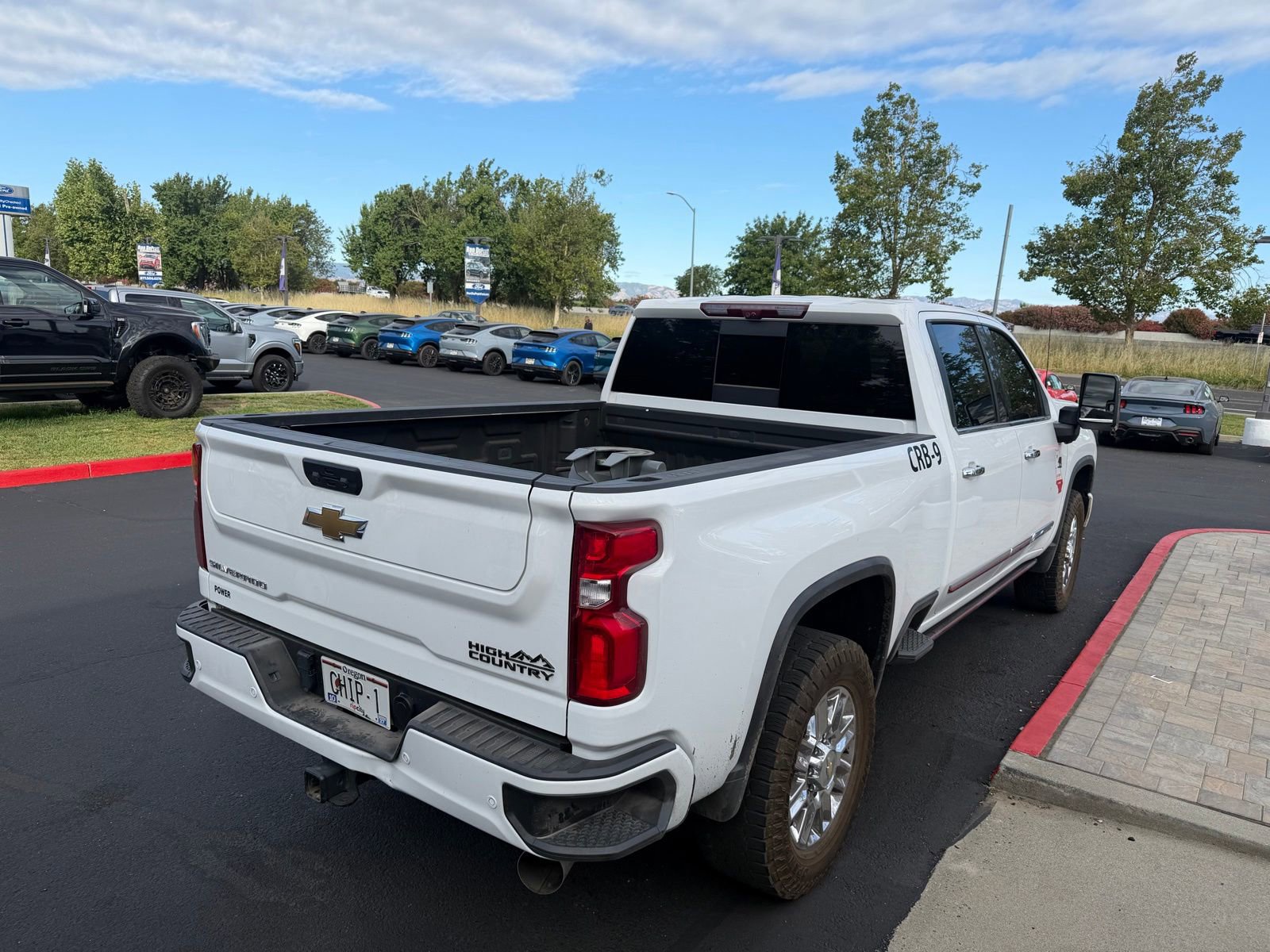 Used 2024 Chevrolet Silverado 3500 High Country w/ Technology Package AWD/4WD image 5