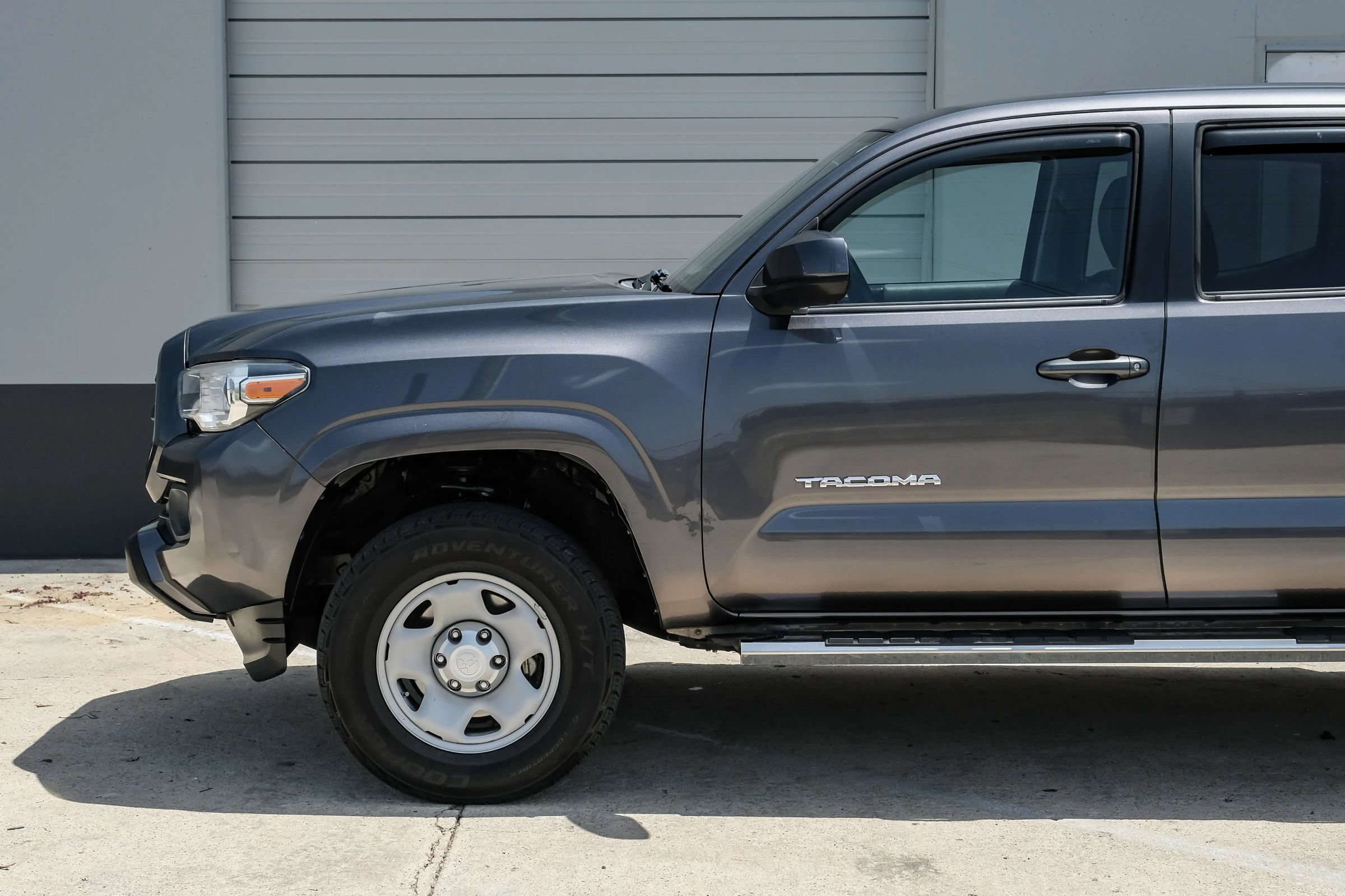 Used 2017 Toyota Tacoma SR5 RWD image 12