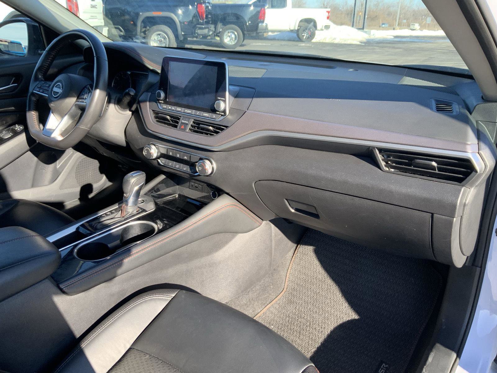 Used 2024 Nissan Altima 2.5 SR image 51