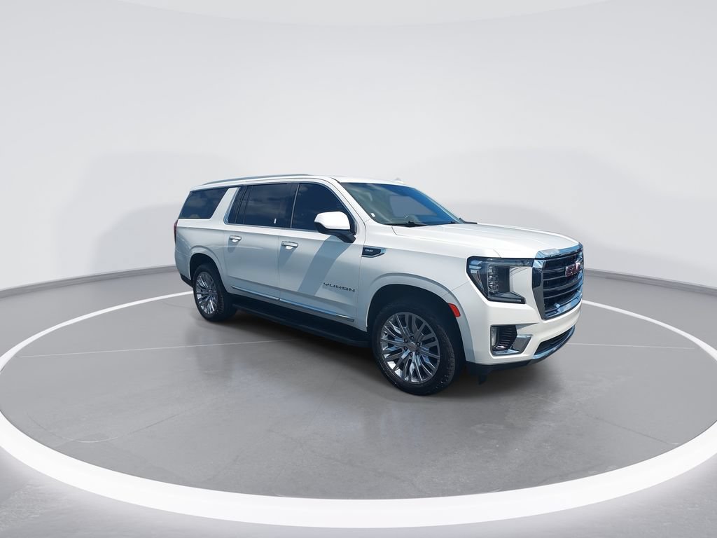 Used 2023 GMC Yukon XL SLT AWD/4WD image 2