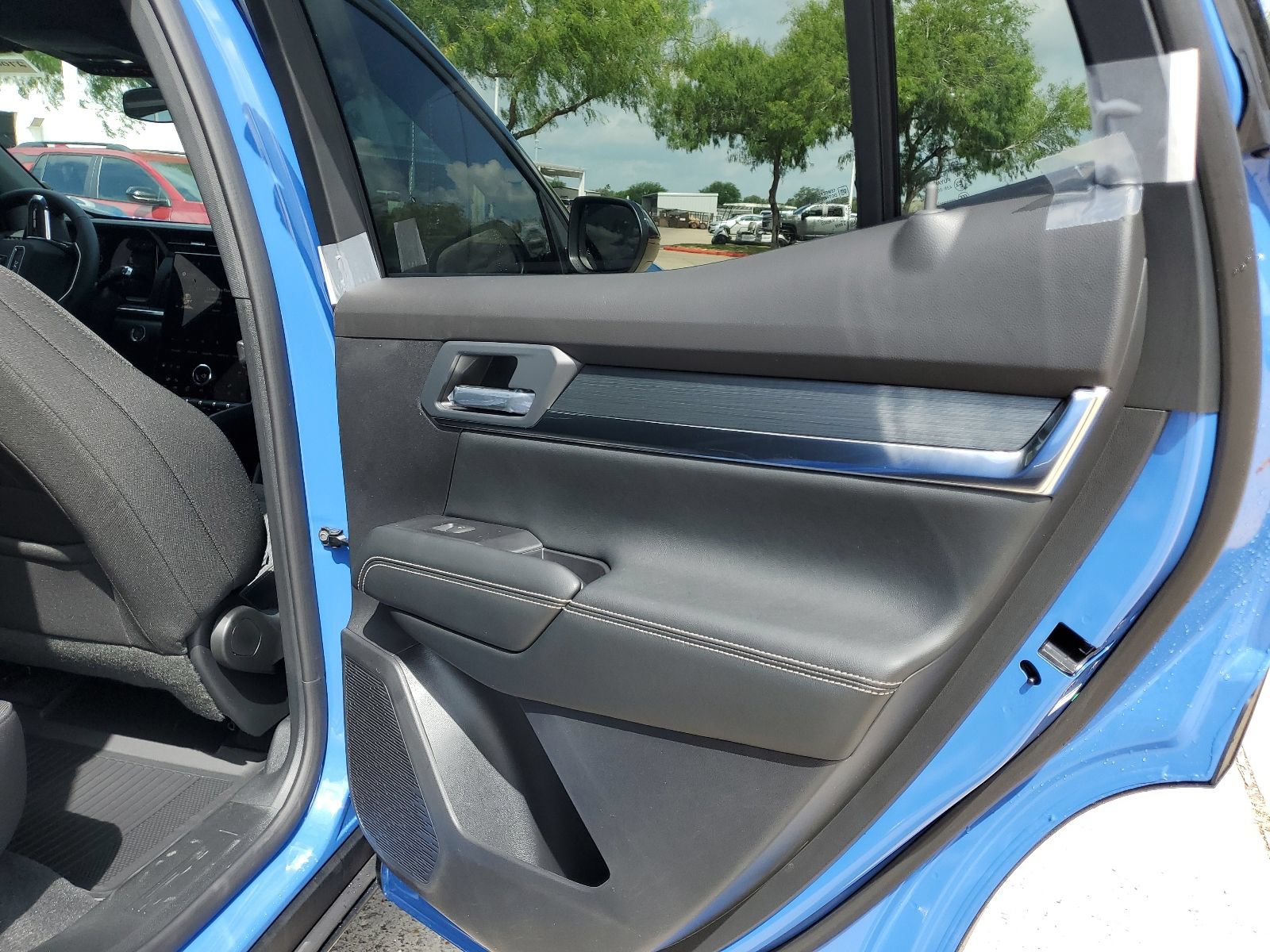 New 2027 GMC Terrain Elevation w/ LPO, Floor Liner Package FWD image 11
