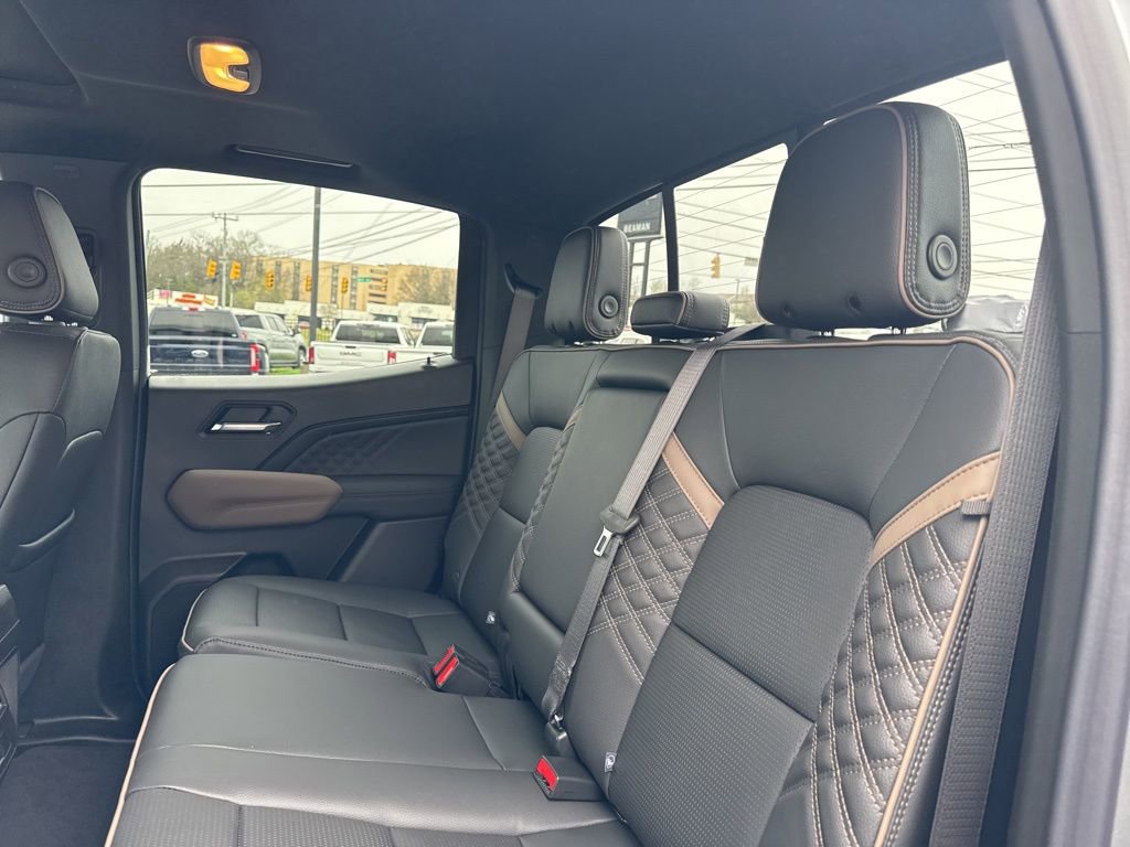 New 2026 GMC Canyon Denali image 28