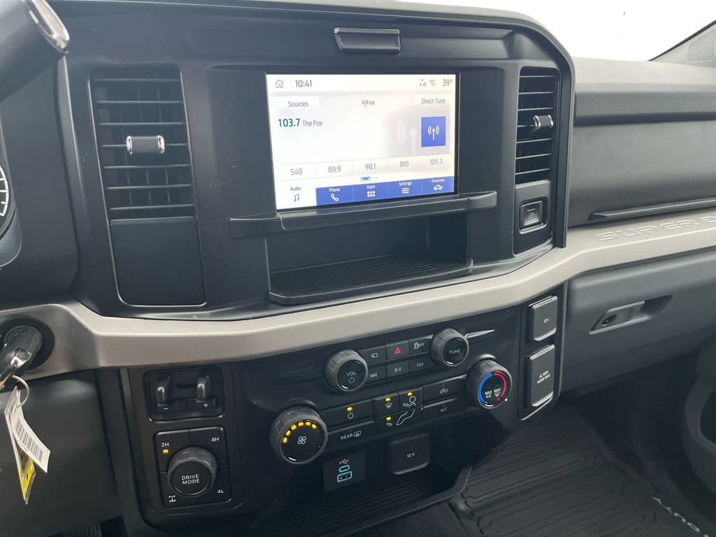 New 2026 Ford F350 XLT w/ 360-Degree Camera Package AWD/4WD image 18