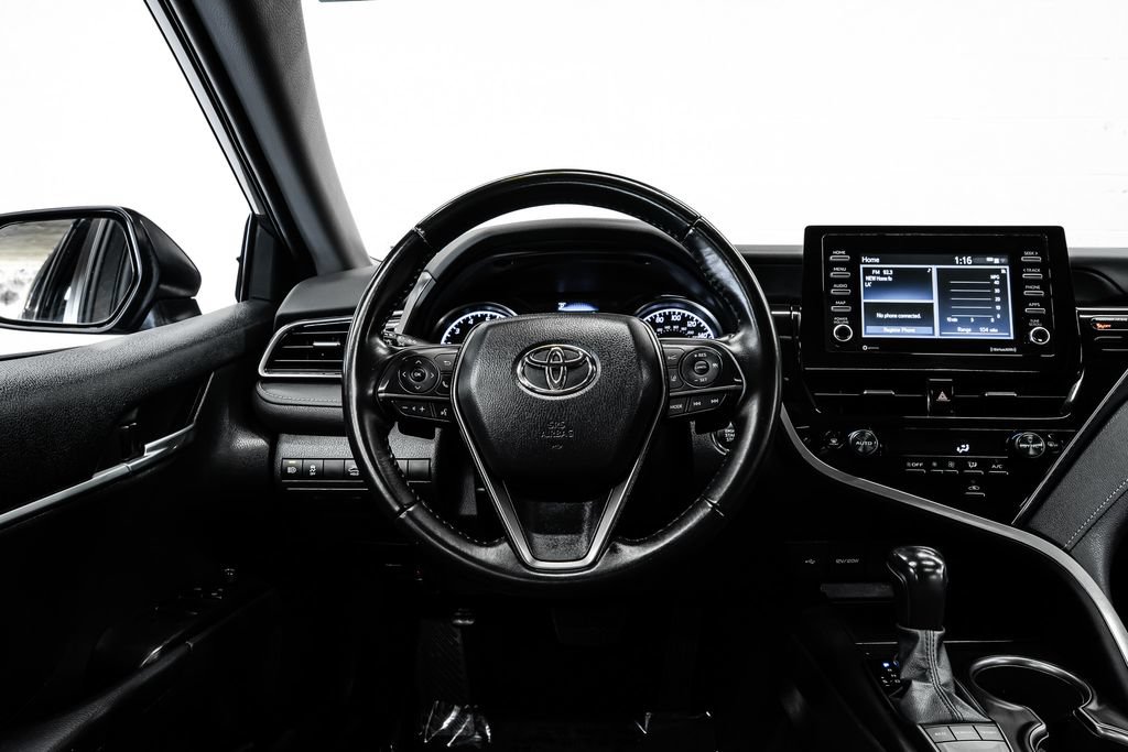 Used 2022 Toyota Camry SE w/ Convenience Package FWD image 21