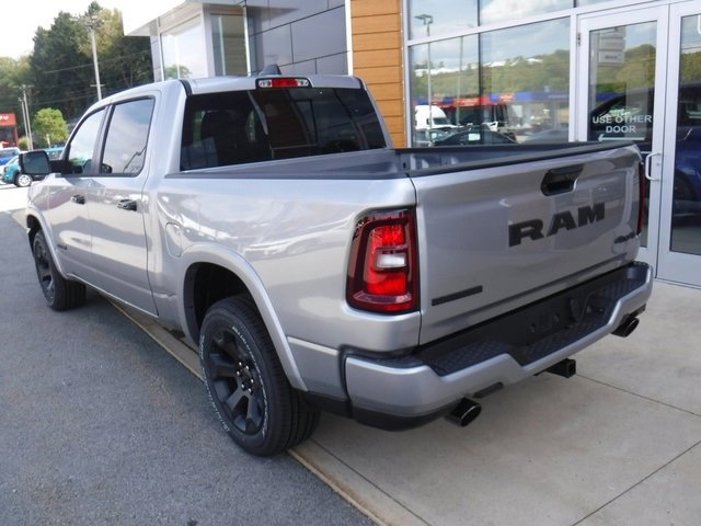 New 2026 RAM 1500 4x4 Crew Cab image 9