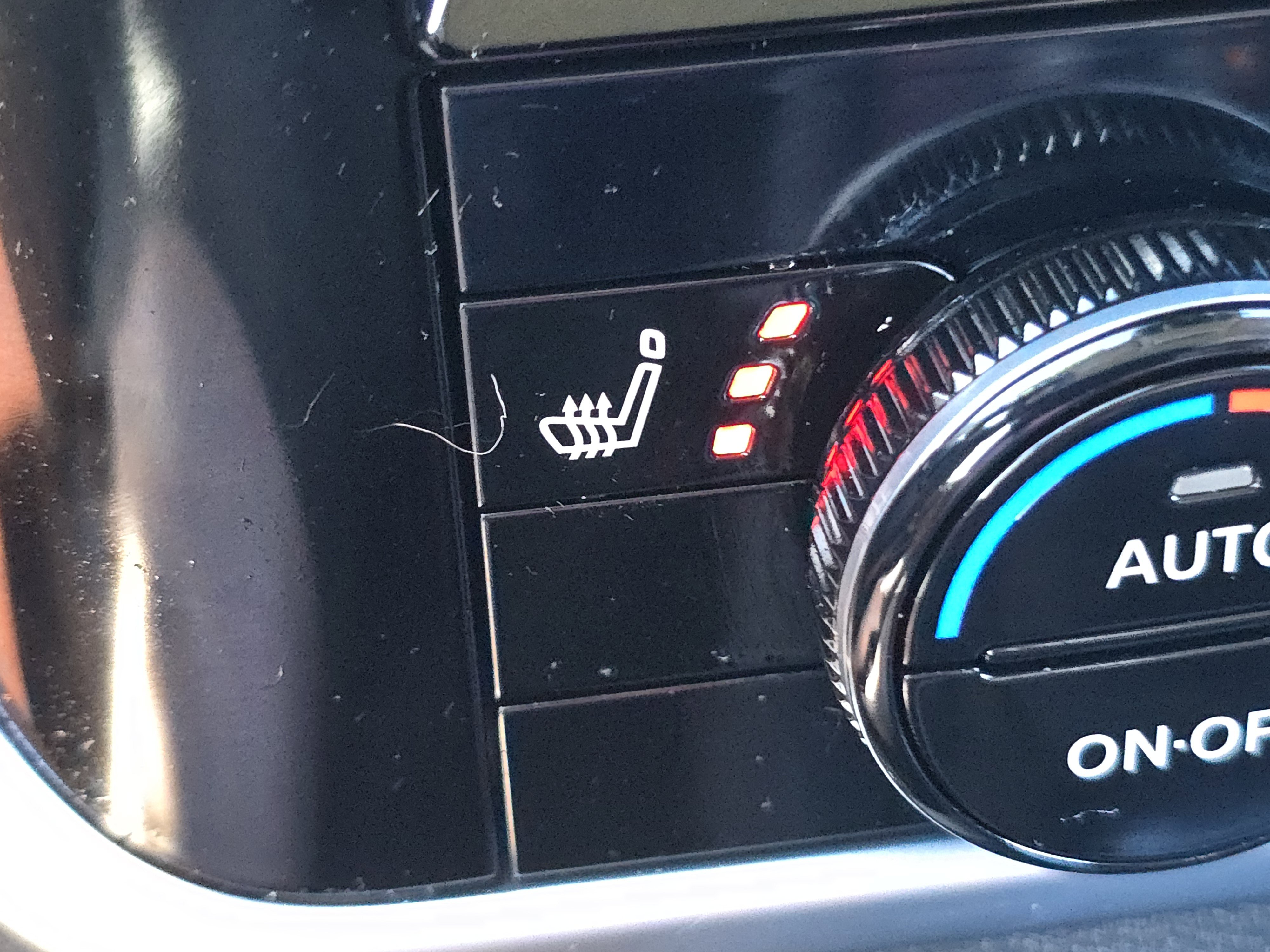 Used 2025 Nissan Rogue SL image 13