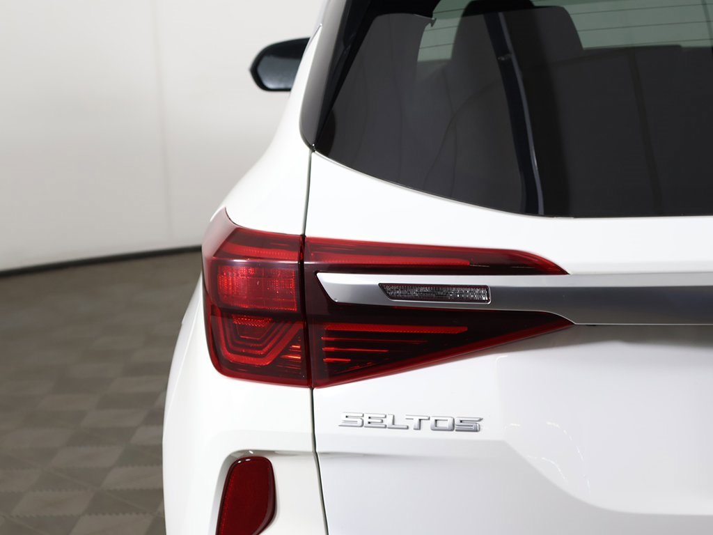 Used 2023 Kia Seltos S w/ Navigation Package image 15