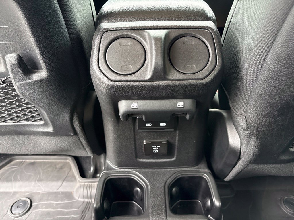 Used 2022 Jeep Wrangler Unlimited Rubicon w/ Dual Top Group AWD/4WD image 21