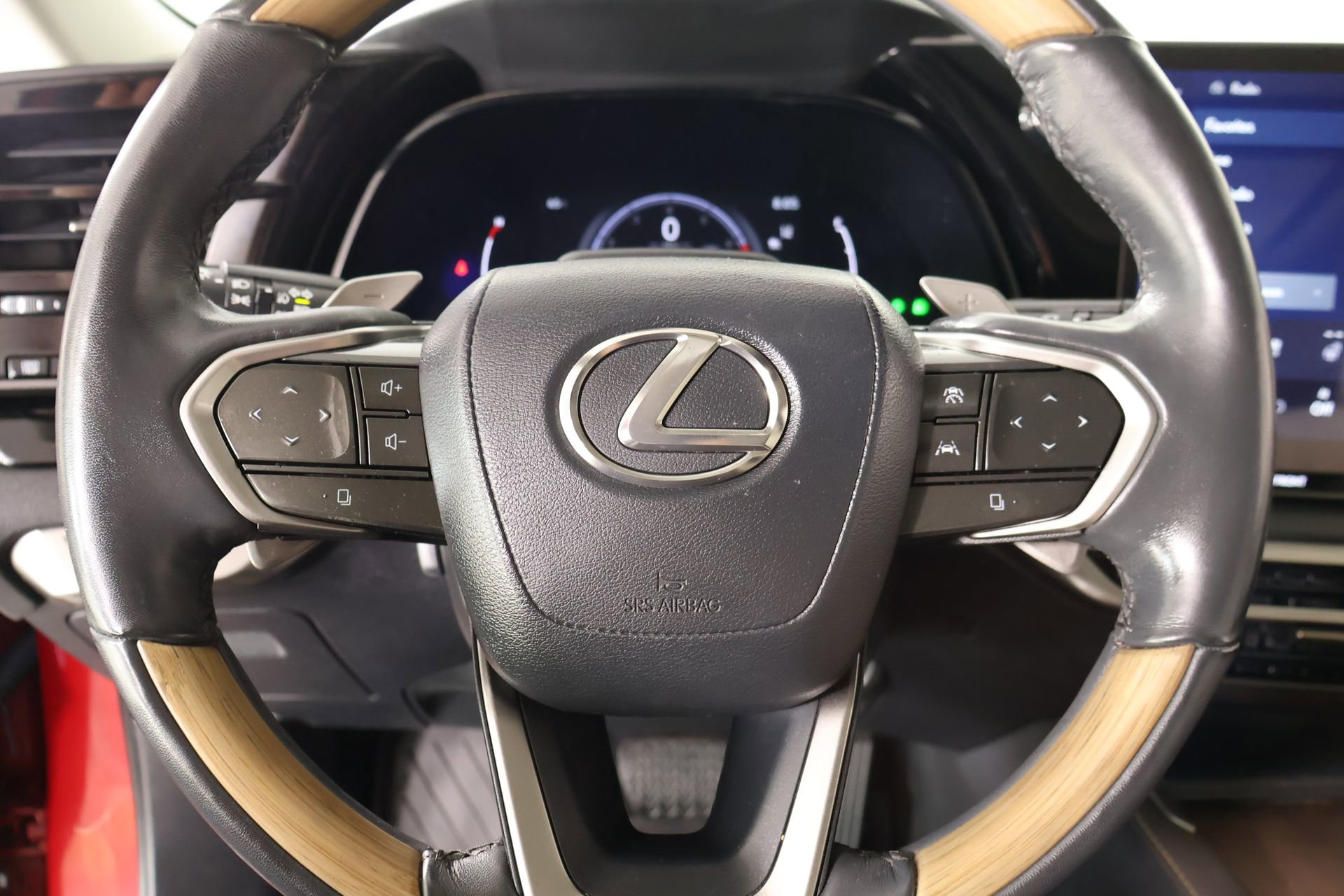 Used 2023 Lexus RX 350 FWD w/ Cold Area Package image 3