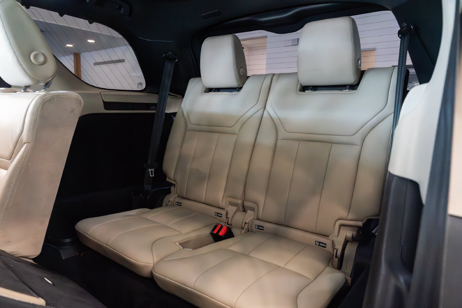 Used 2017 Land Rover Discovery SE AWD/4WD image 20