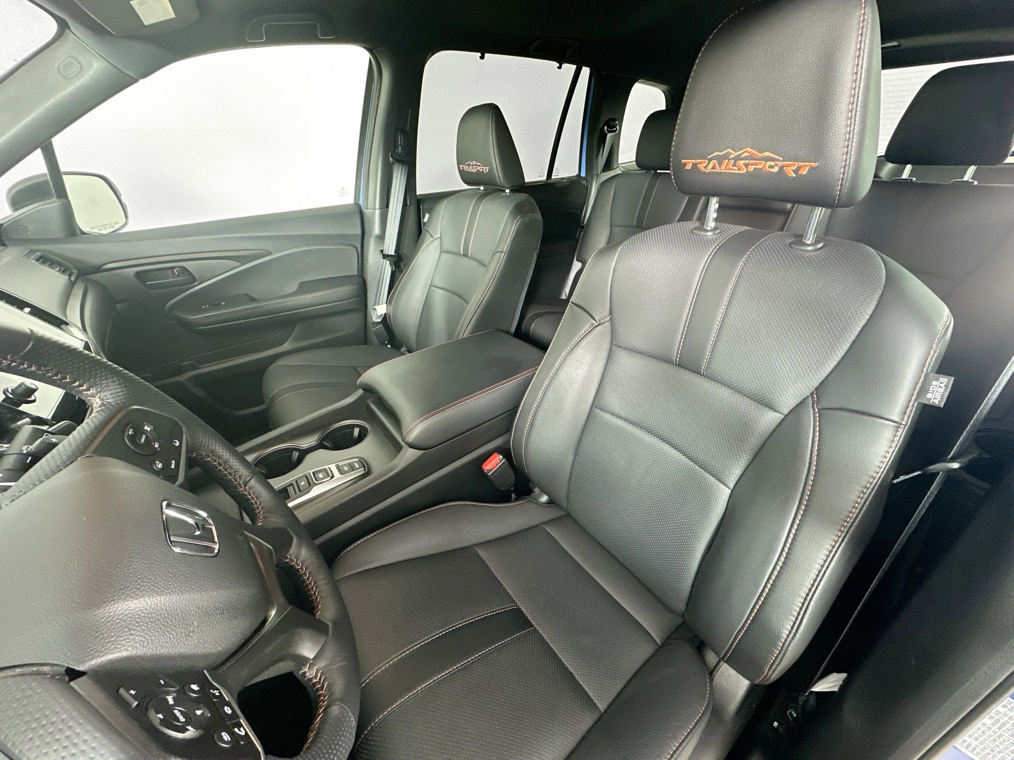 Used 2025 Honda Passport TrailSport image 27