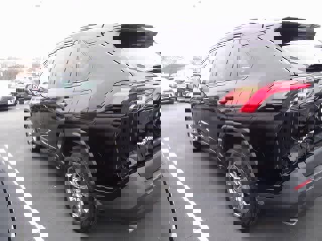 Used 2024 Toyota RAV4 XLE image 4