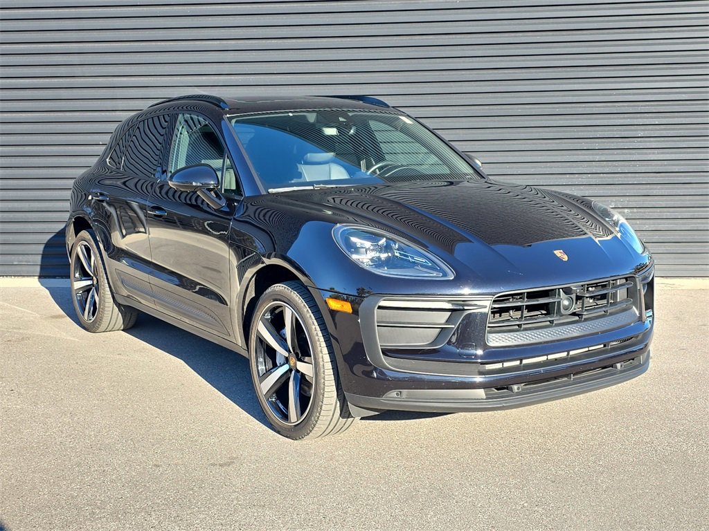 Certified 2024 Porsche Macan image 9
