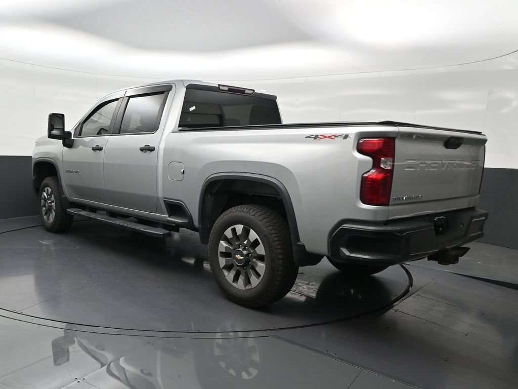 Used 2022 Chevrolet Silverado 2500 Custom w/ Custom Convenience Package AWD/4WD image 3