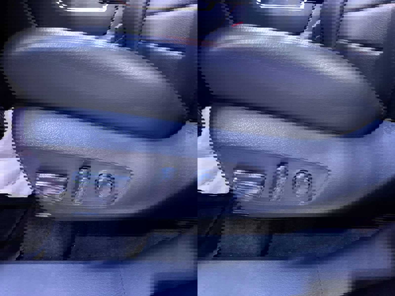 Used 2022 Toyota Highlander XLE image 13