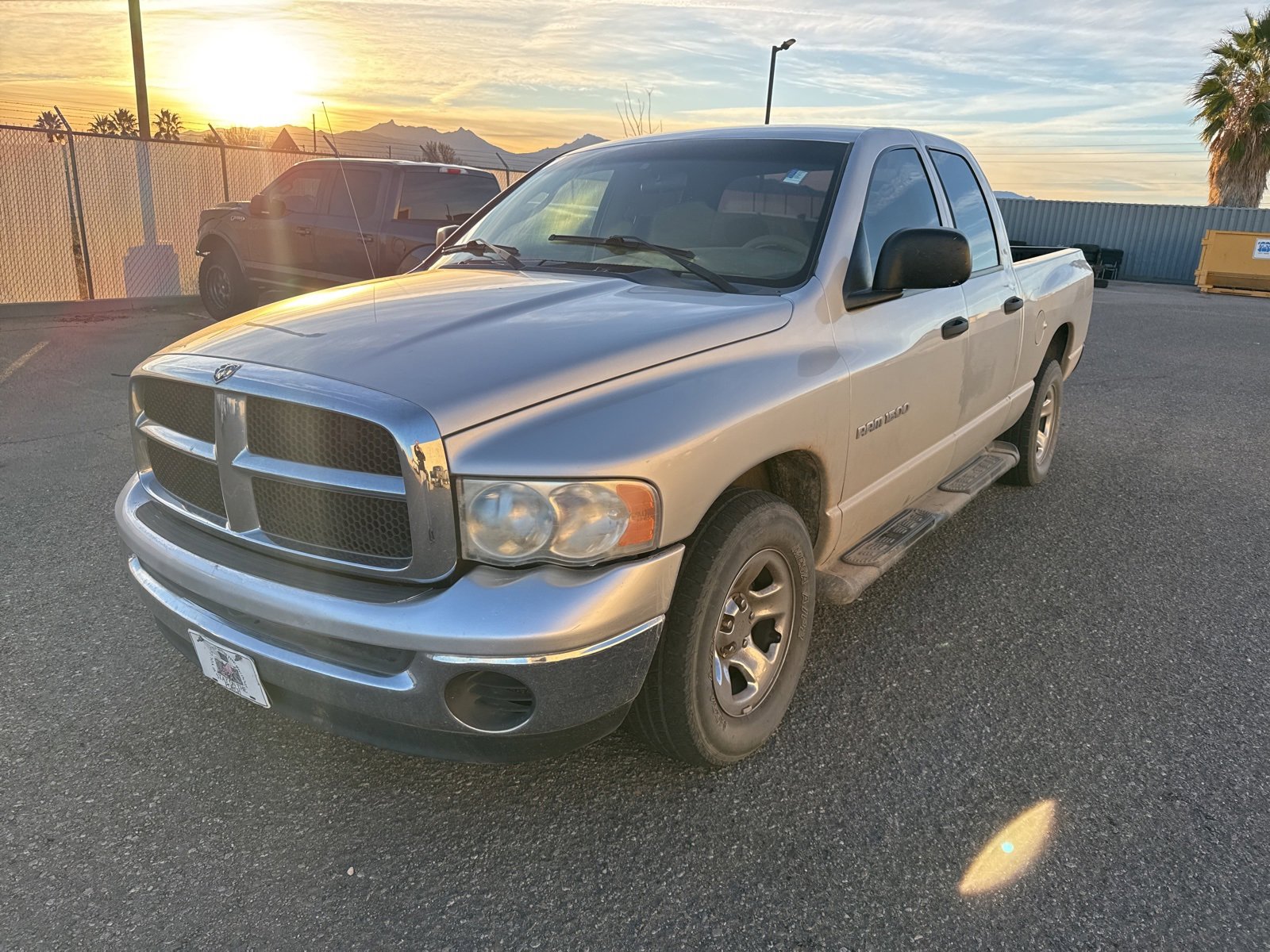 Used 2004 Dodge Ram 1500 Truck SLT w/ Trailer Tow Group image 1