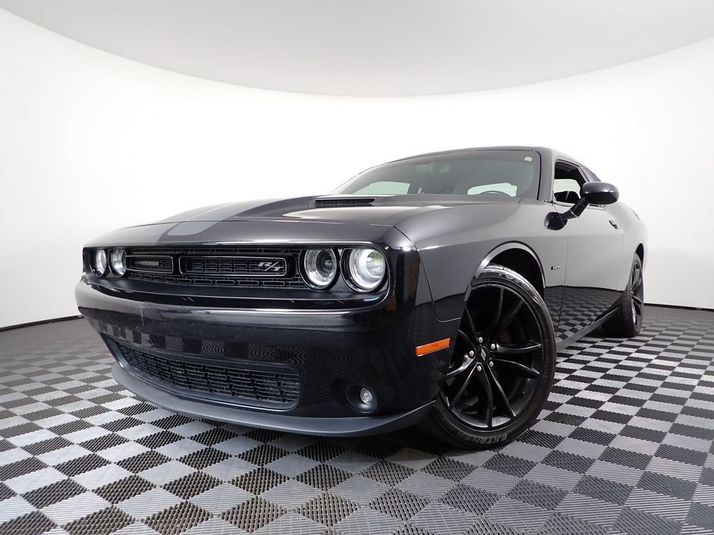 Used 2017 Dodge Challenger R/T w/ Blacktop Package RWD image 2
