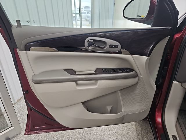 Used 2017 Buick Enclave Leather w/ Trailering Package AWD/4WD image 10