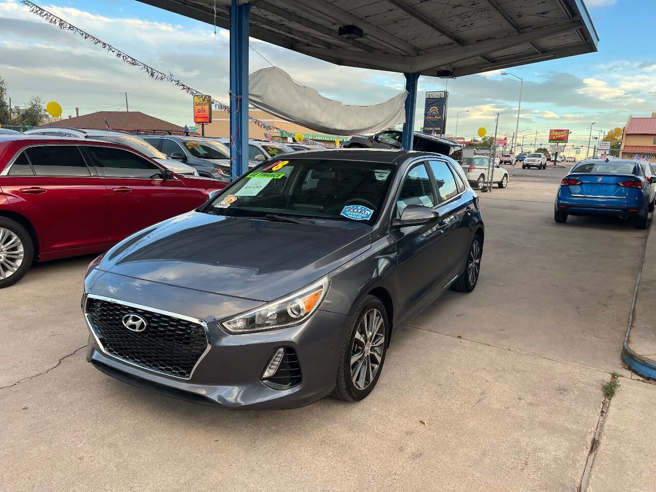 Used 2018 Hyundai Elantra GT FWD image 1
