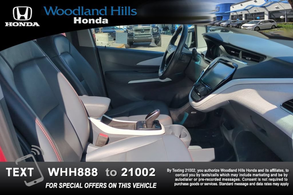 Used 2020 Chevrolet Bolt Premier w/ Infotainment Package FWD image 23