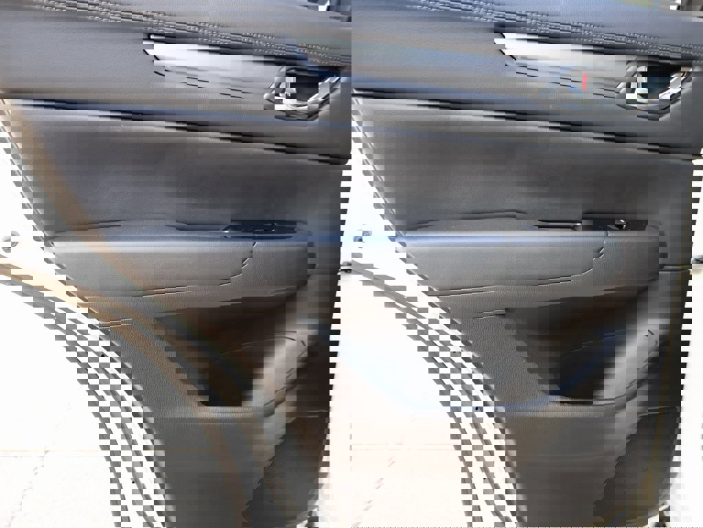 Used 2020 MAZDA CX-5 Touring image 17