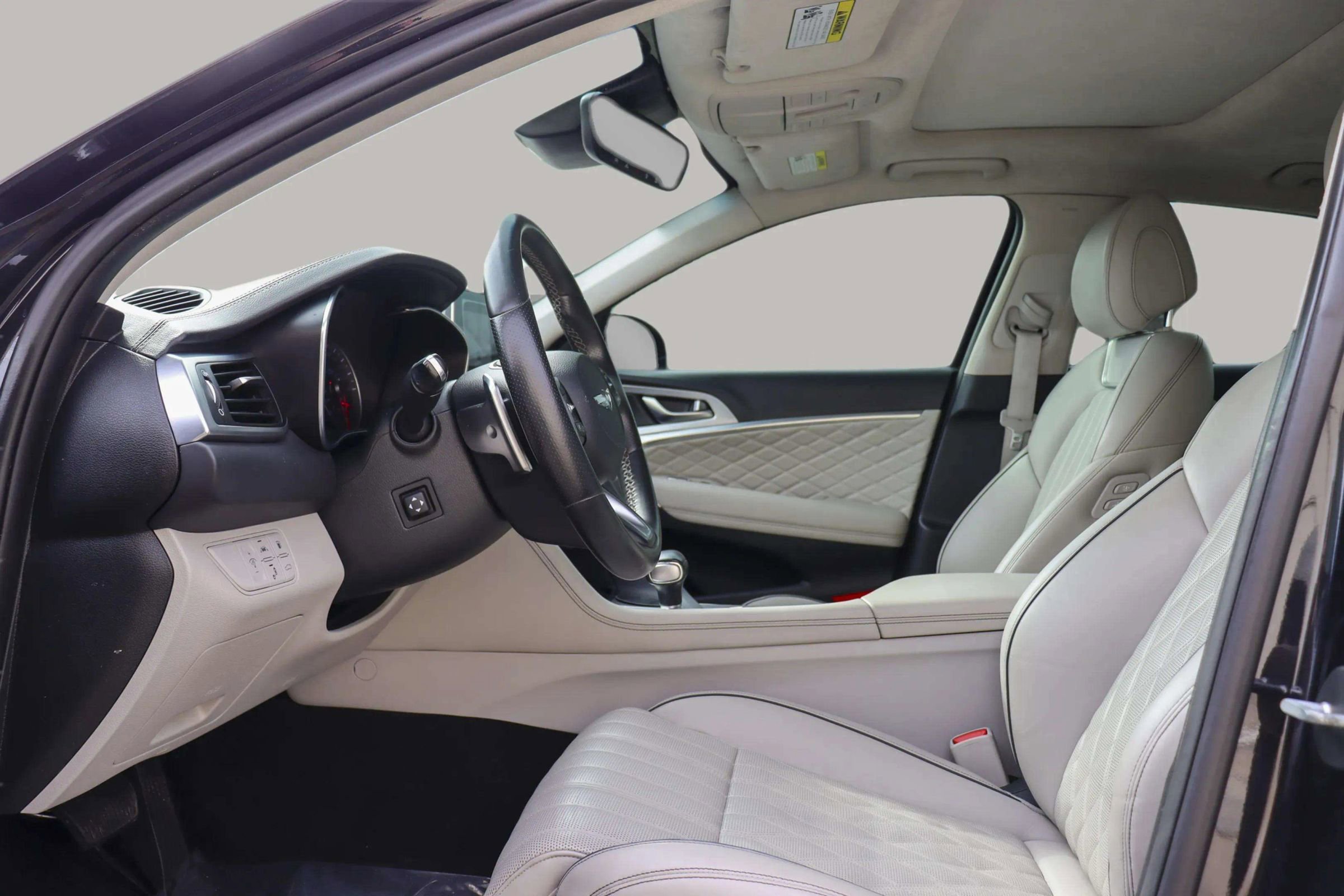 Used 2021 Genesis G70 2.0T w/ Prestige Package image 17