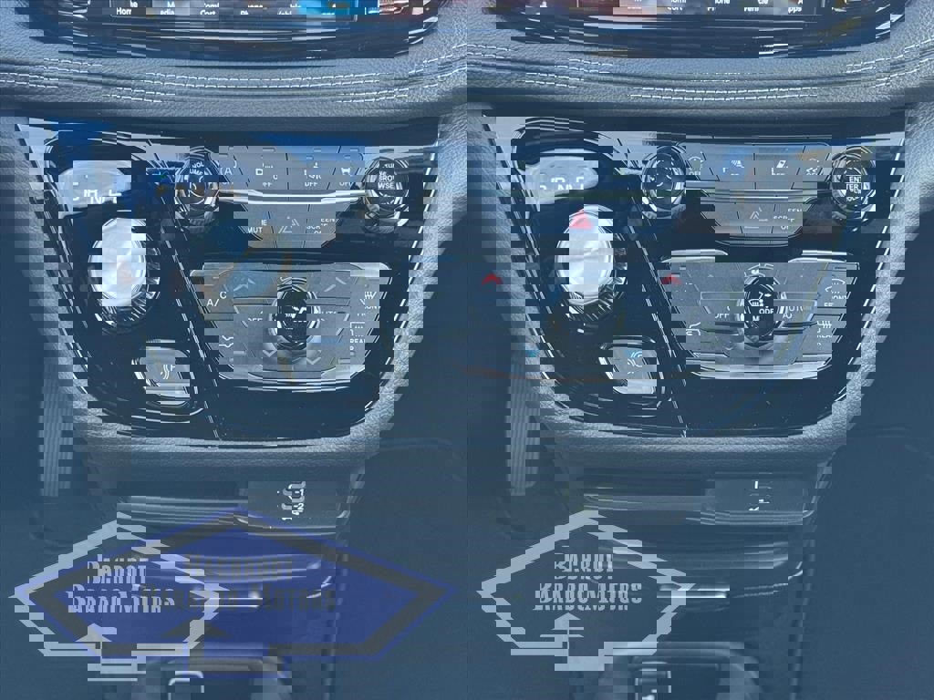 New 2026 Chrysler Pacifica Select w/ S Appearance Package image 17