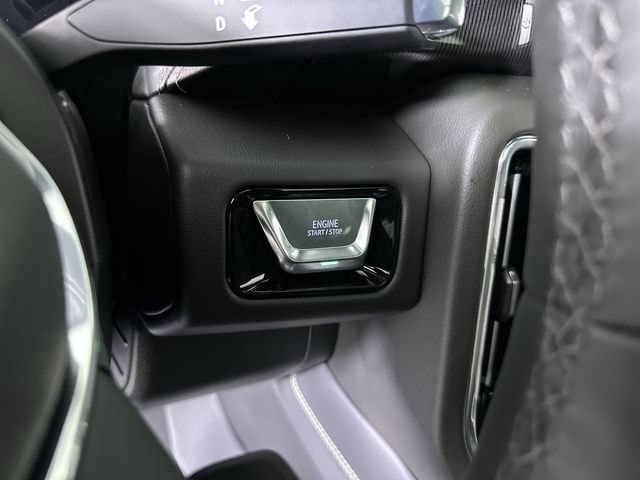 New 2026 GMC Yukon XL Elevation w/ Elevation Premium Package AWD/4WD image 18