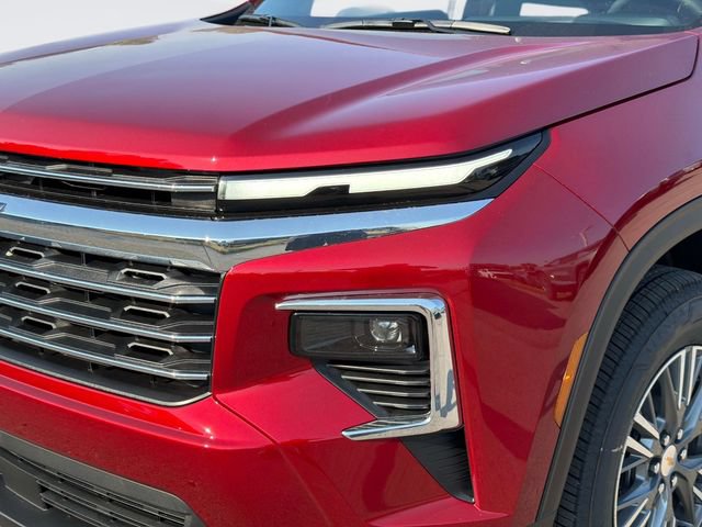 New 2027 Chevrolet Traverse LT w/ Driver Confidence Package FWD image 9