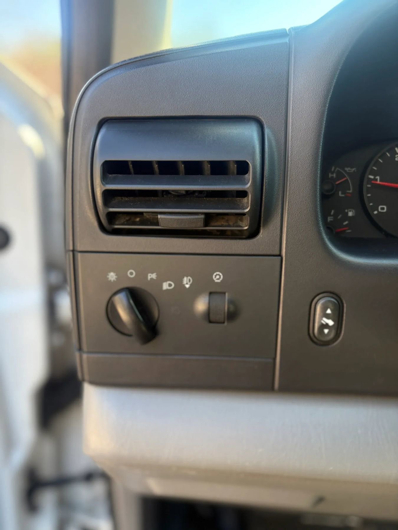 Used 2005 Ford F250 XLT image 8