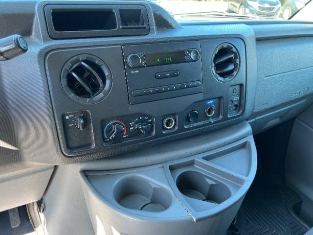 Used 2011 Ford E-450 and Econoline 450 Super Duty RWD image 15