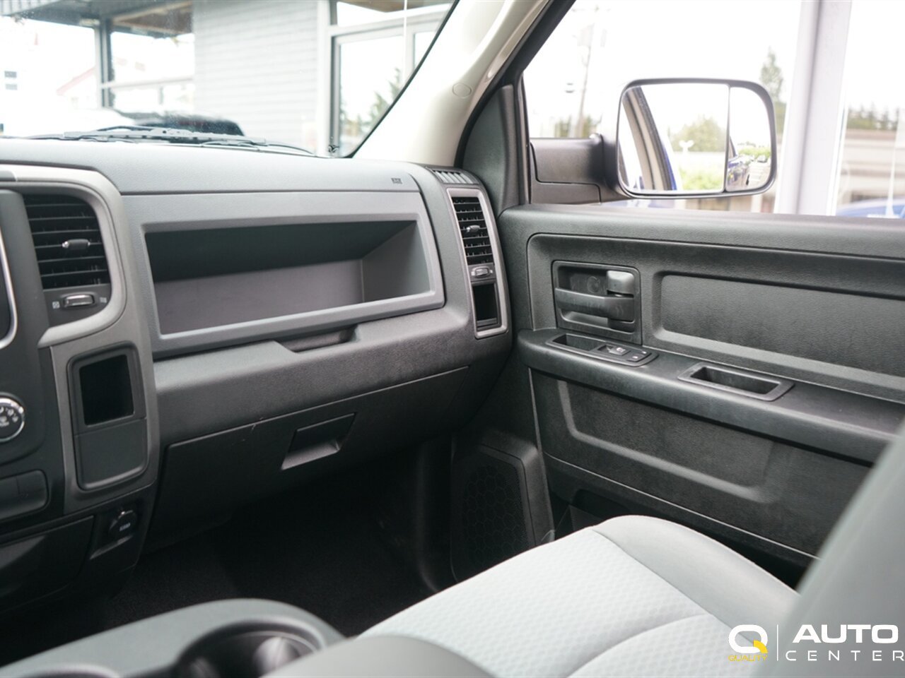 Used 2018 RAM 1500 ST w/ SXT Appearance Group AWD/4WD image 20