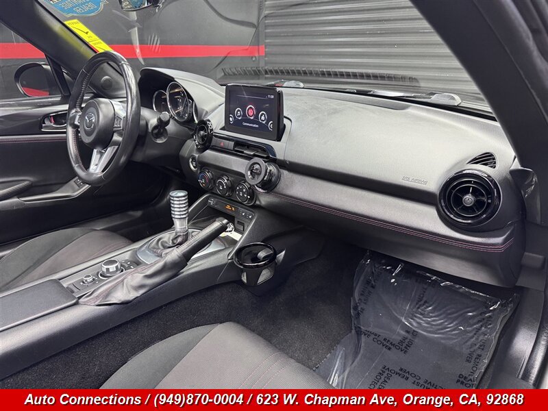 Used 2019 MAZDA MX-5 Miata RF Club RWD image 10