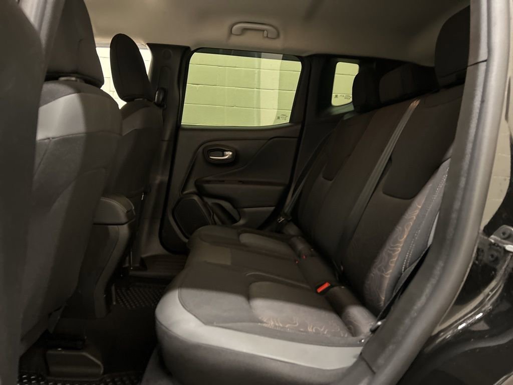 Used 2023 Jeep Renegade Latitude image 8