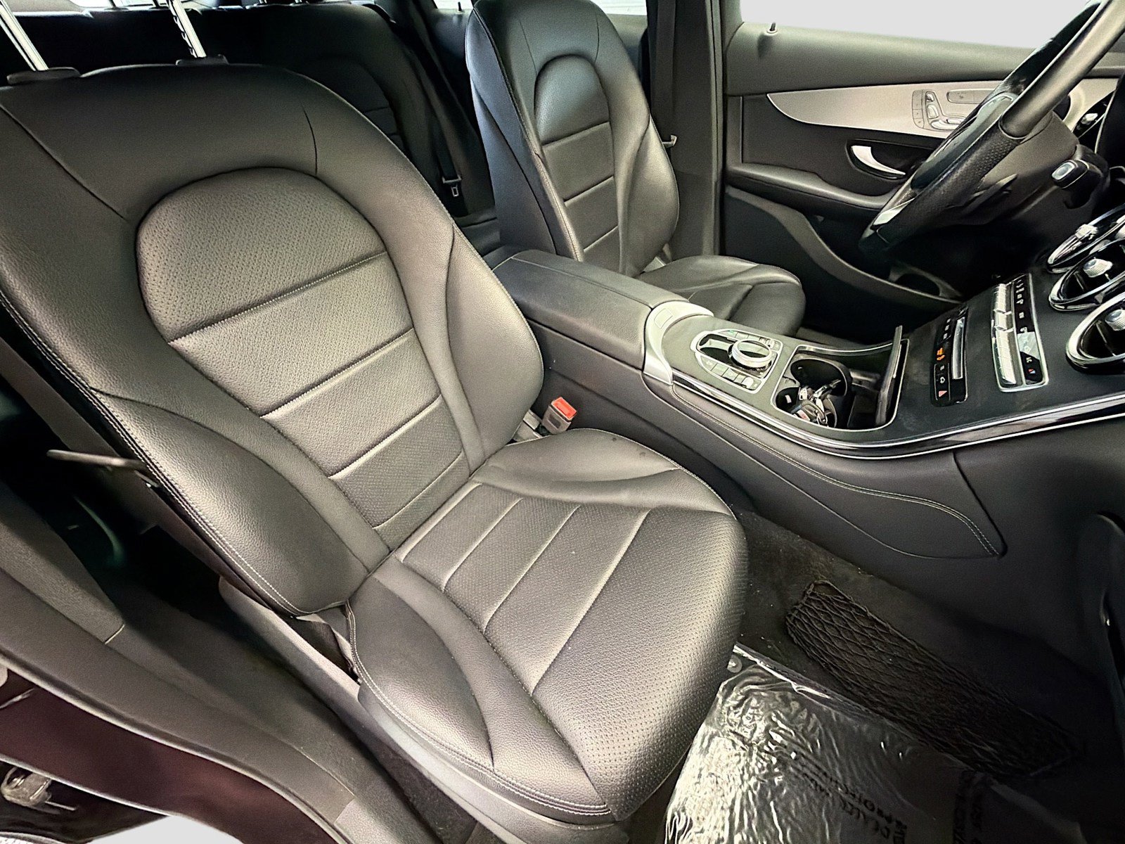 Used 2019 Mercedes-Benz GLC 300 4MATIC image 15