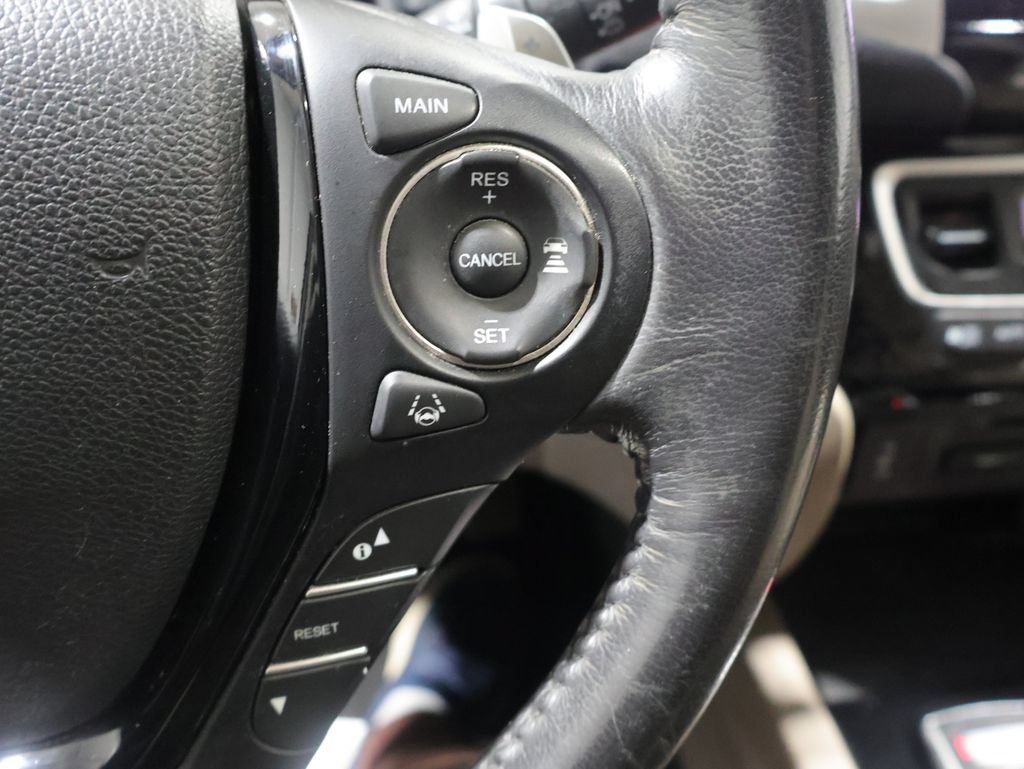 Used 2017 Honda Pilot Touring image 41