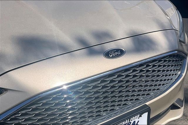 Used 2019 Ford Fusion Energi Titanium image 27