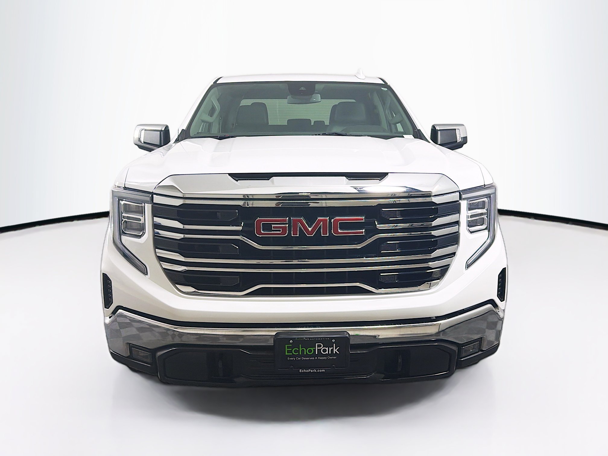 Used 2025 GMC Sierra 1500 SLT RWD image 2