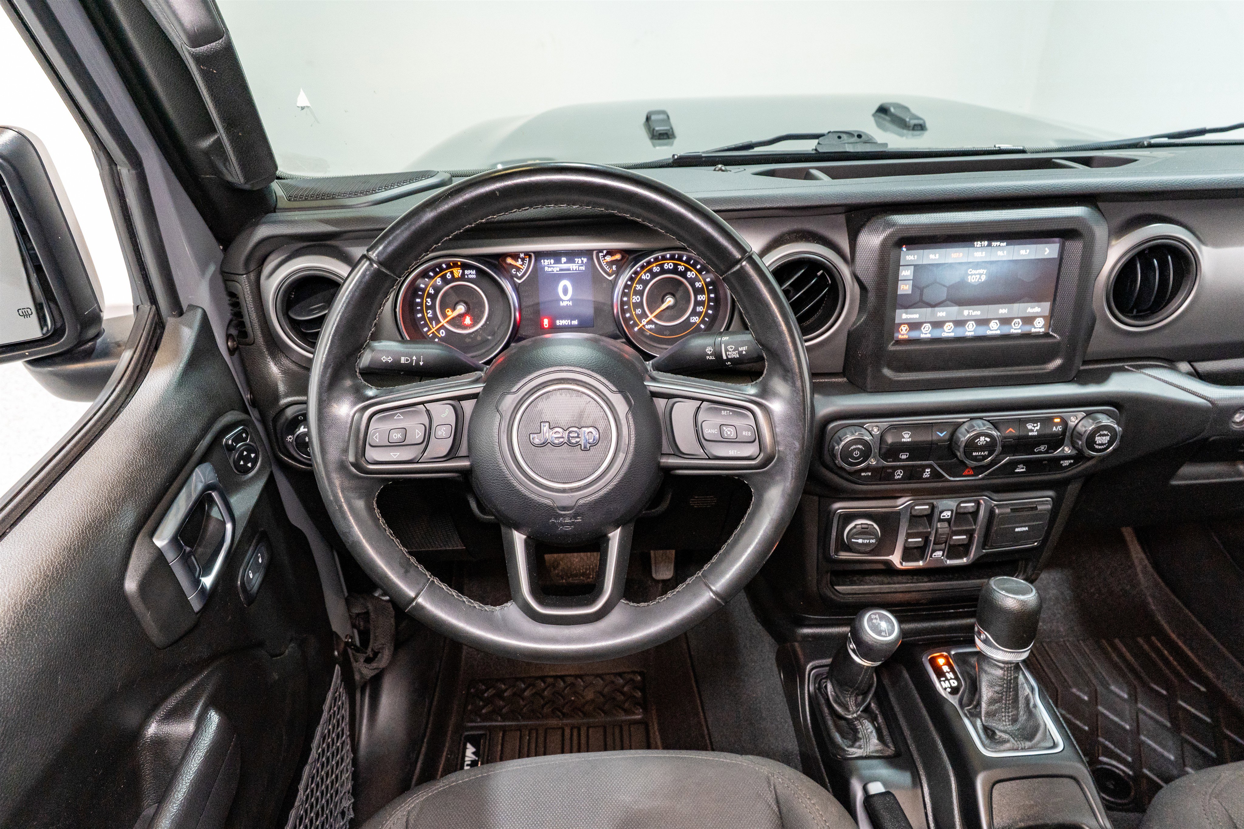 Used 2022 Jeep Gladiator Sport AWD/4WD image 12