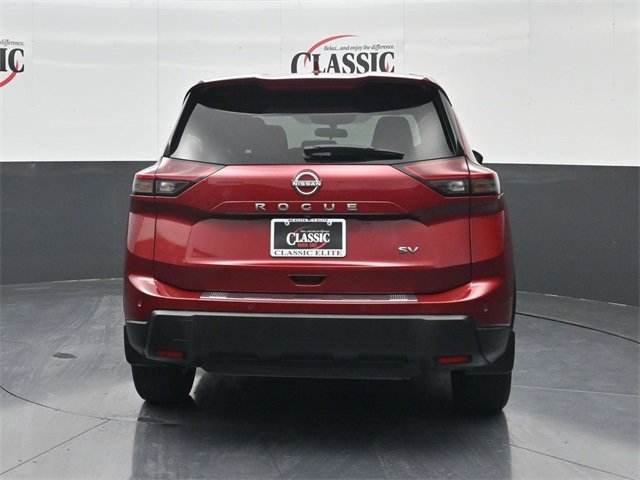 Used 2024 Nissan Rogue SV image 8