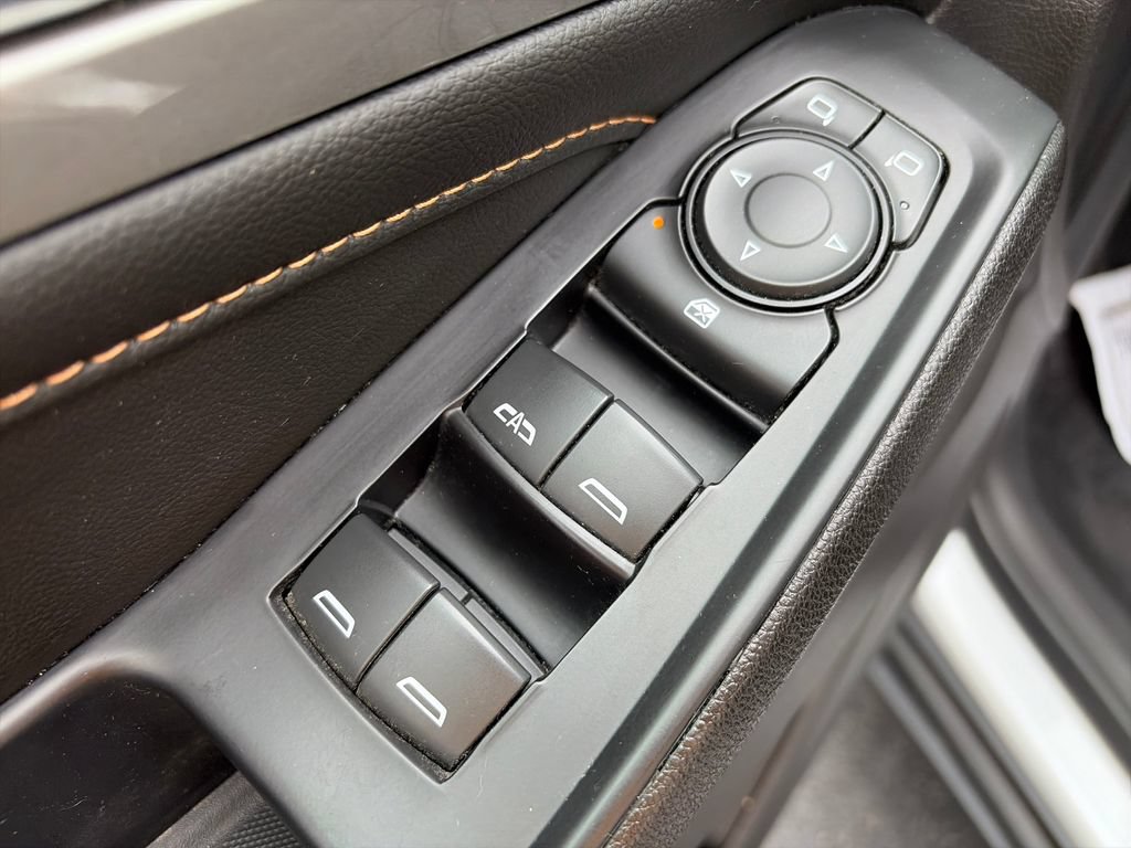 Used 2021 Chevrolet Traverse LT AWD/4WD image 17