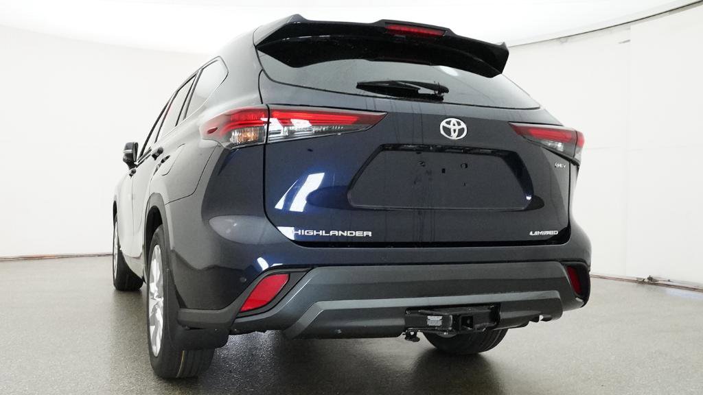 New 2026 Toyota Highlander Limited image 11