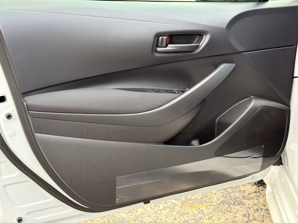 Used 2026 Toyota Corolla LE FWD image 12
