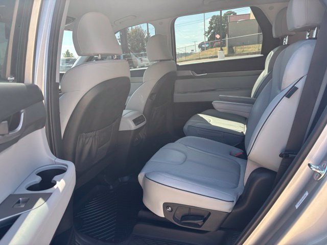Used 2025 Hyundai Palisade SEL FWD image 12