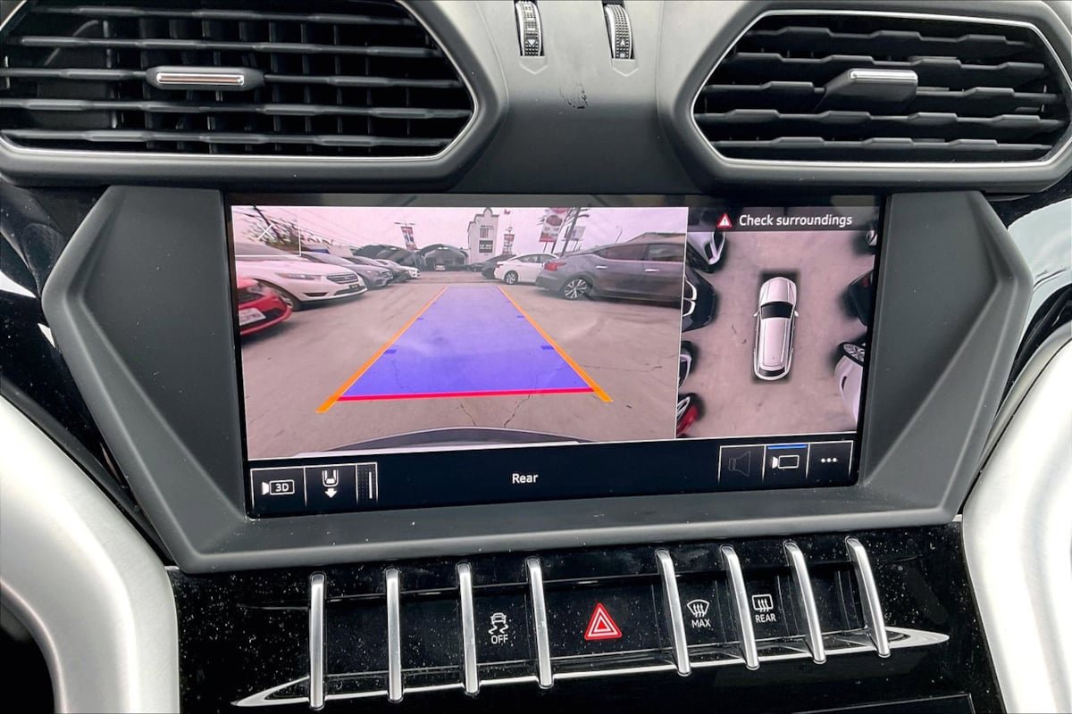 Used 2019 Lamborghini Urus AWD/4WD image 21