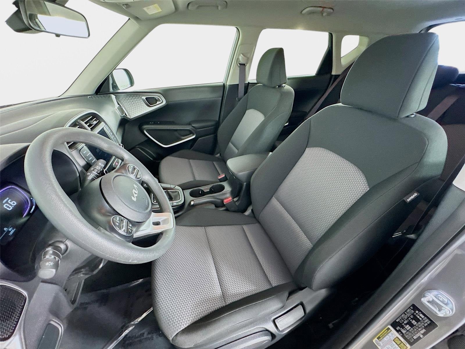Certified 2025 Kia Soul LX w/ LX Technology Package FWD image 11