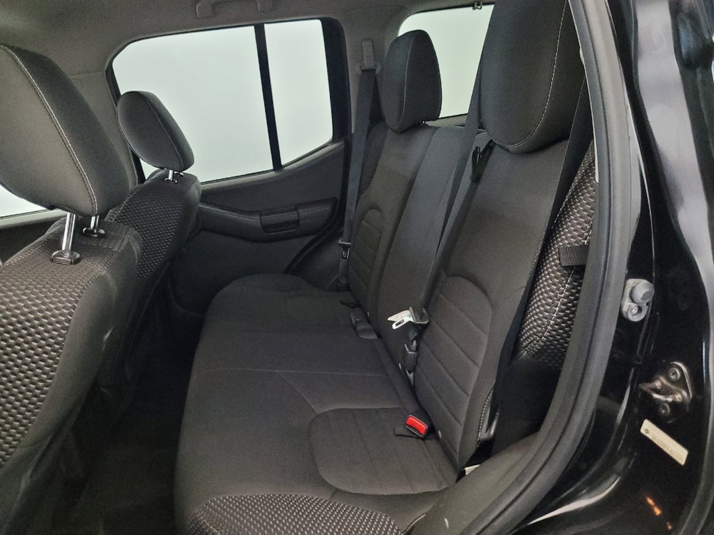 Used 2015 Nissan Xterra PRO-4X AWD/4WD image 18
