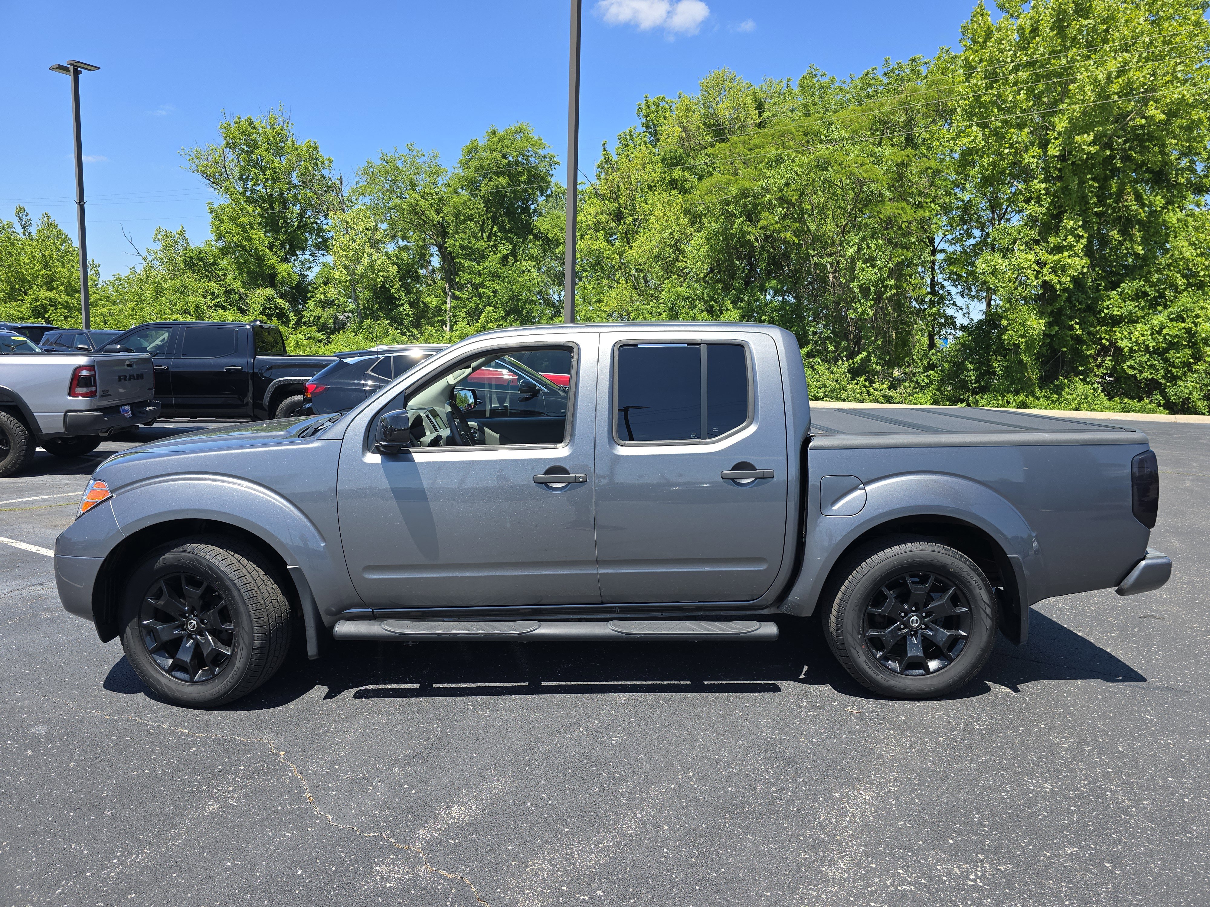 Used 2019 Nissan Frontier SV w/ Value Truck Package AWD/4WD image 16