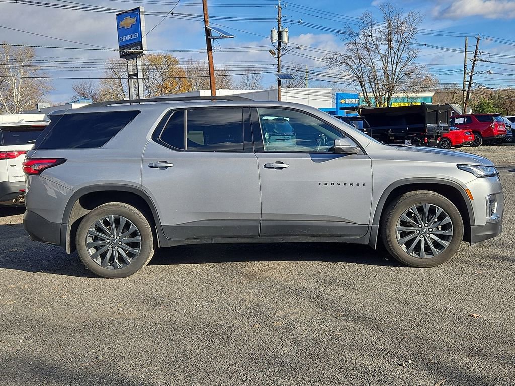 Used 2023 Chevrolet Traverse RS w/ LPO, Floor Liner Package image 9